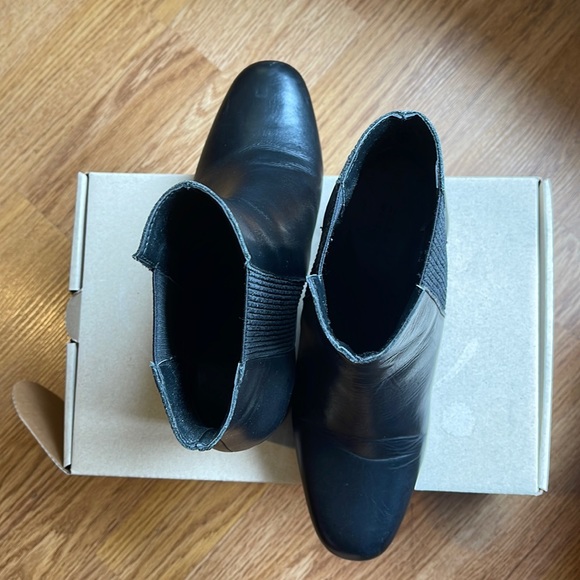 Zara Leather Ankle Boots with Stretch Detail Sz 6.5 - Picture 8 of 9
